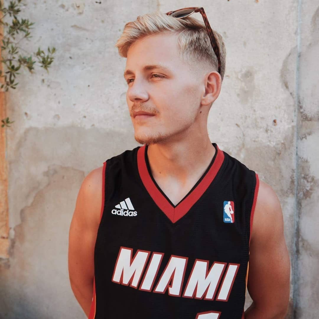 profil